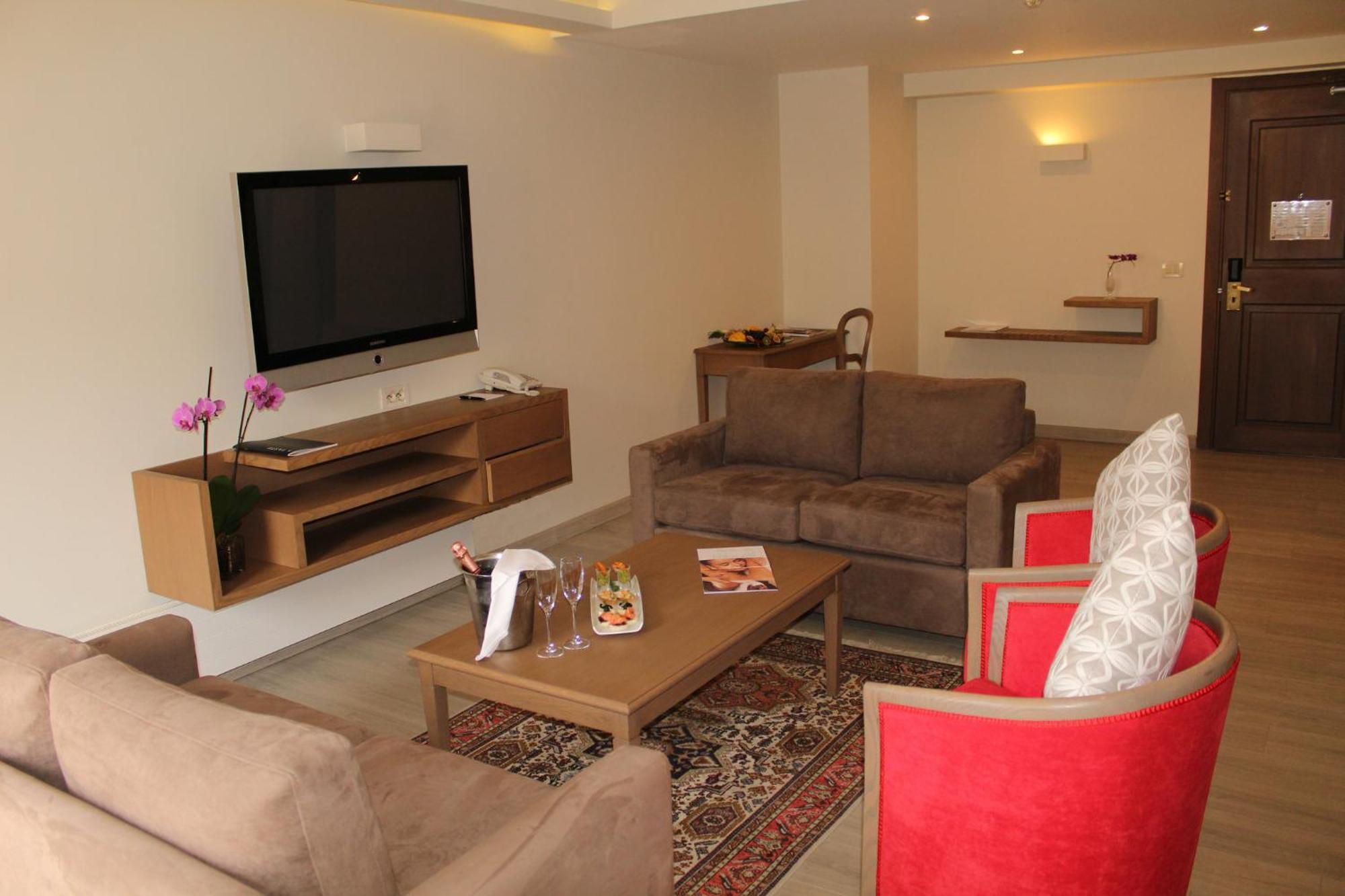 Intercontinental Mzaar Lebanon Mountain Resort & Spa By Ihg Mzaar Kfardebian Exterior photo