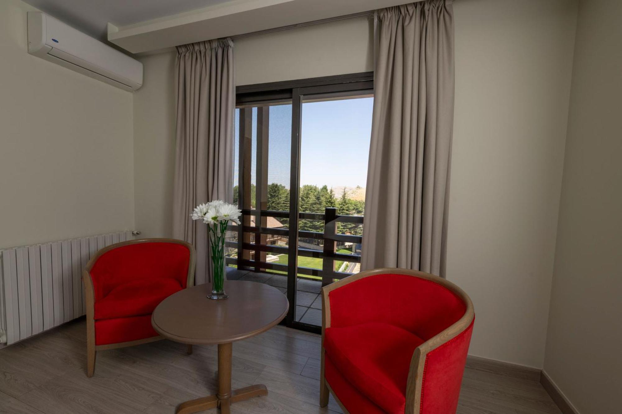 Intercontinental Mzaar Lebanon Mountain Resort & Spa By Ihg Mzaar Kfardebian Exterior photo