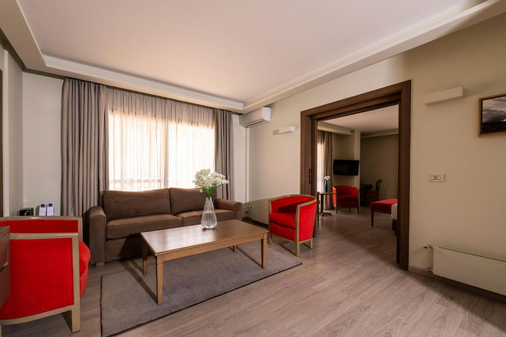 Intercontinental Mzaar Lebanon Mountain Resort & Spa By Ihg Mzaar Kfardebian Exterior photo